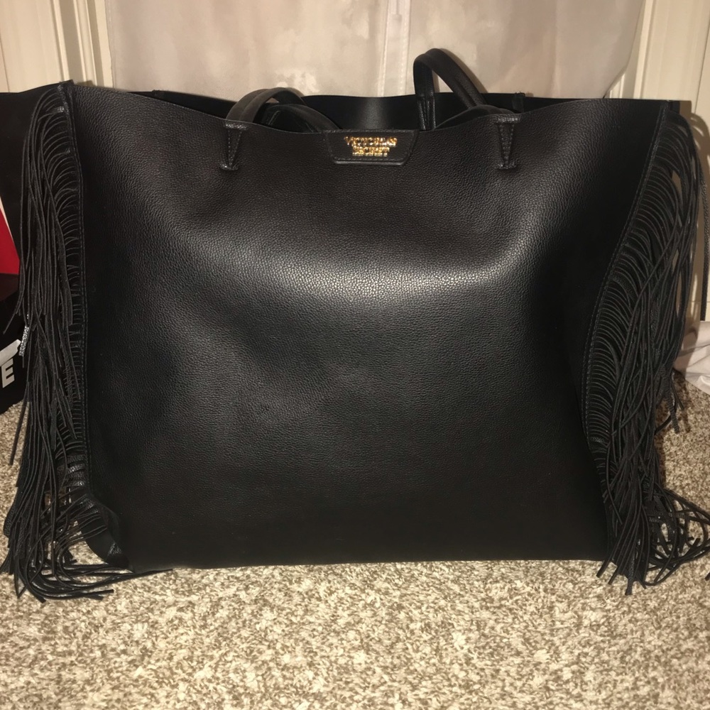 Black tote bag